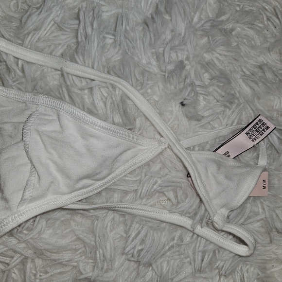 NWT VS - Picture 4 of 4